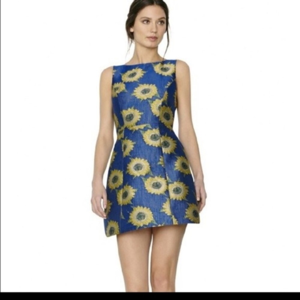 ISO !!!!! Alice + Olivia Epstein Sunnie Sunflower dress size 10 or 12